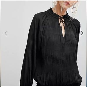 NWOT Current Air Long Sleeve Pleated Blouse